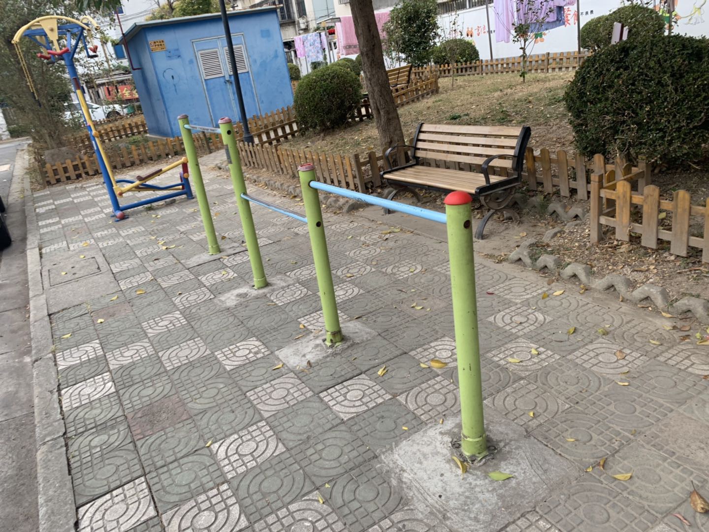 擱腿杠