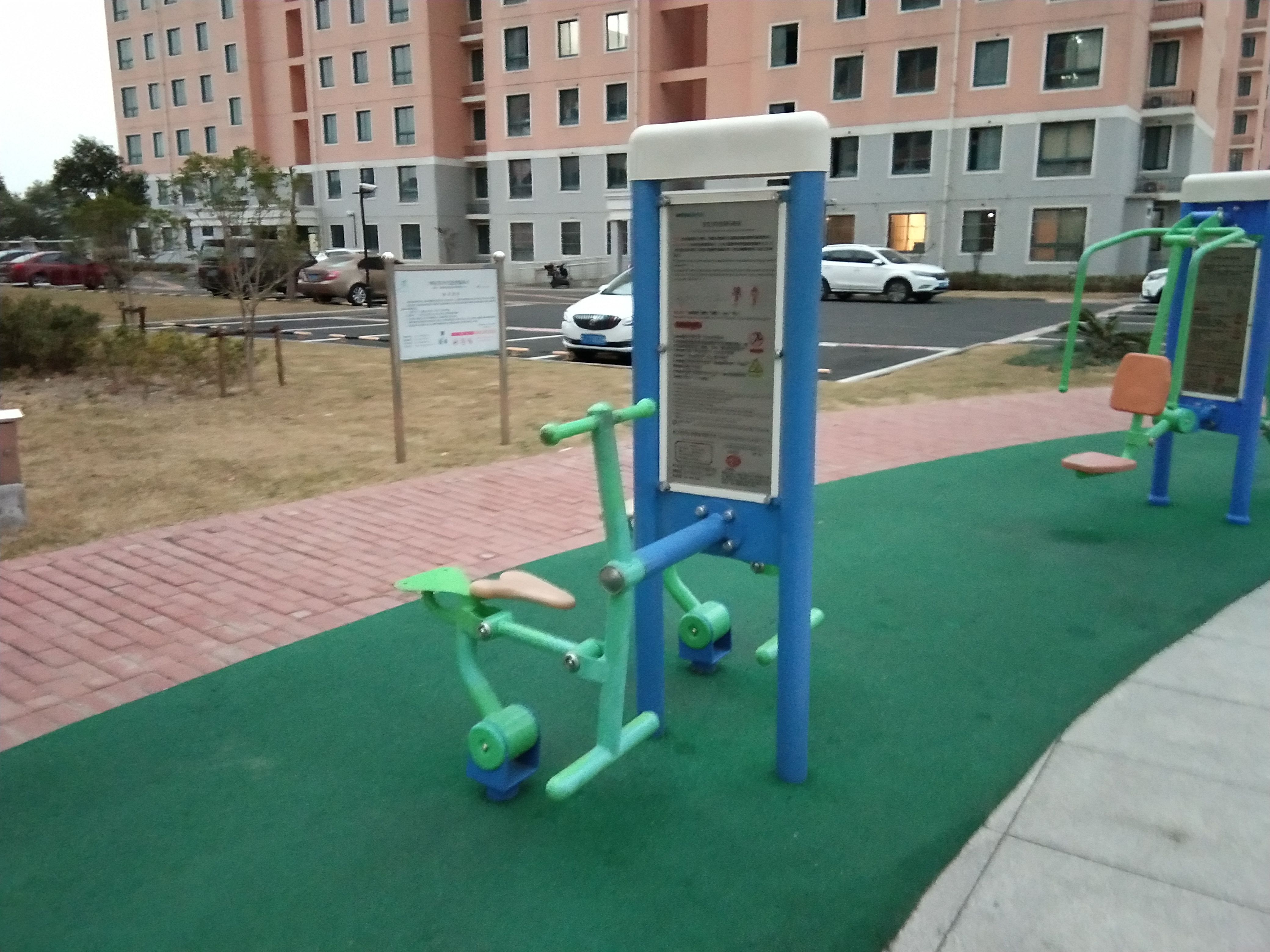 二位蹬力器