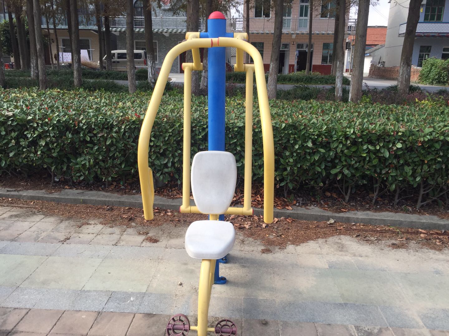 自重推胸器
