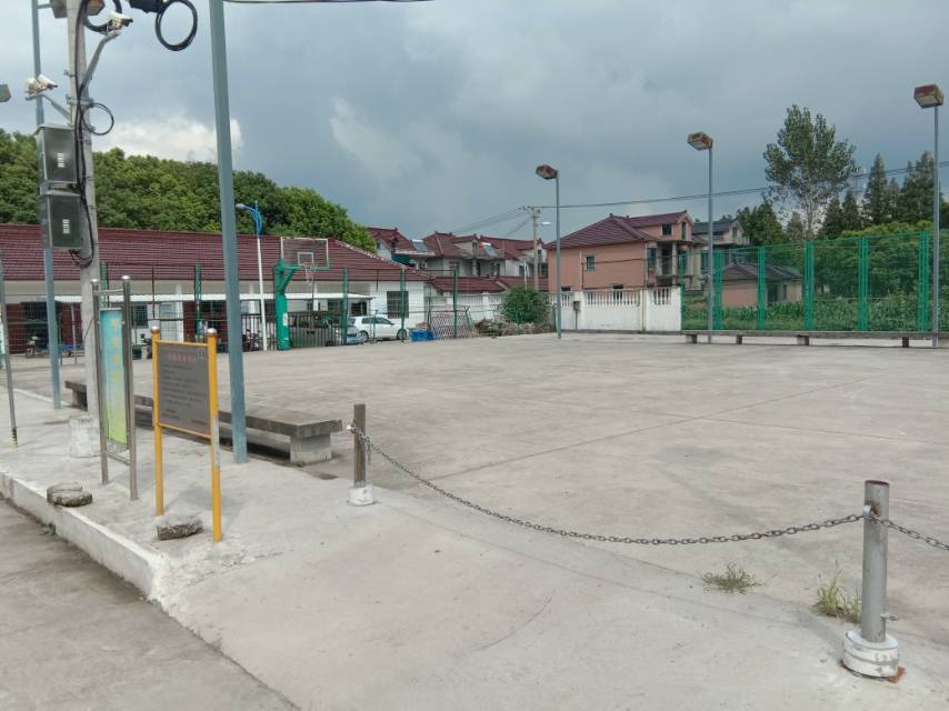 東星村籃球場