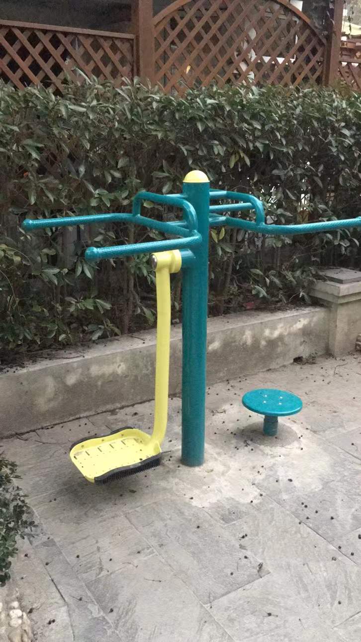 扭腰鐘擺器