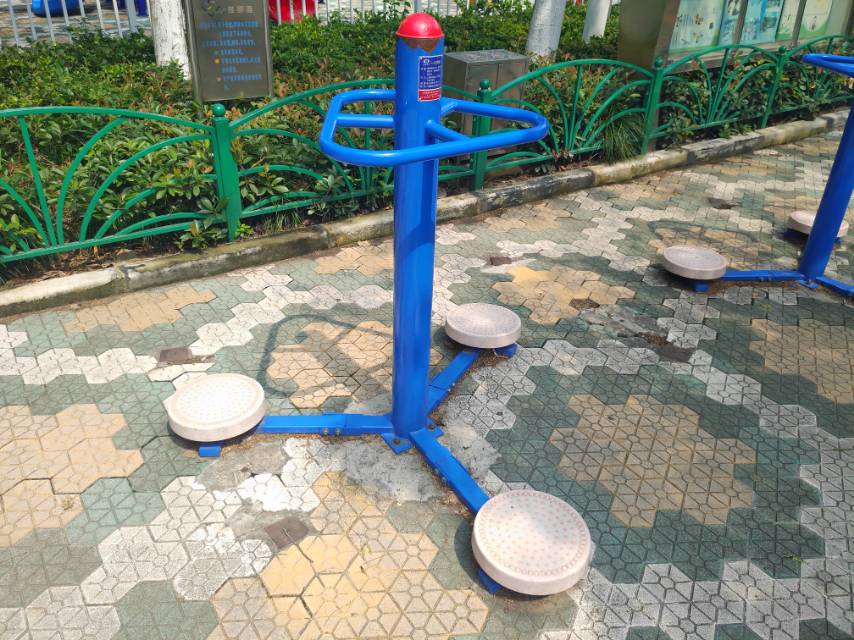 扭腰器