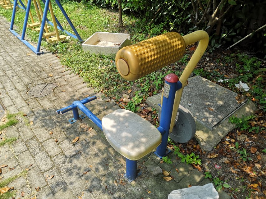 腹背鍛煉器