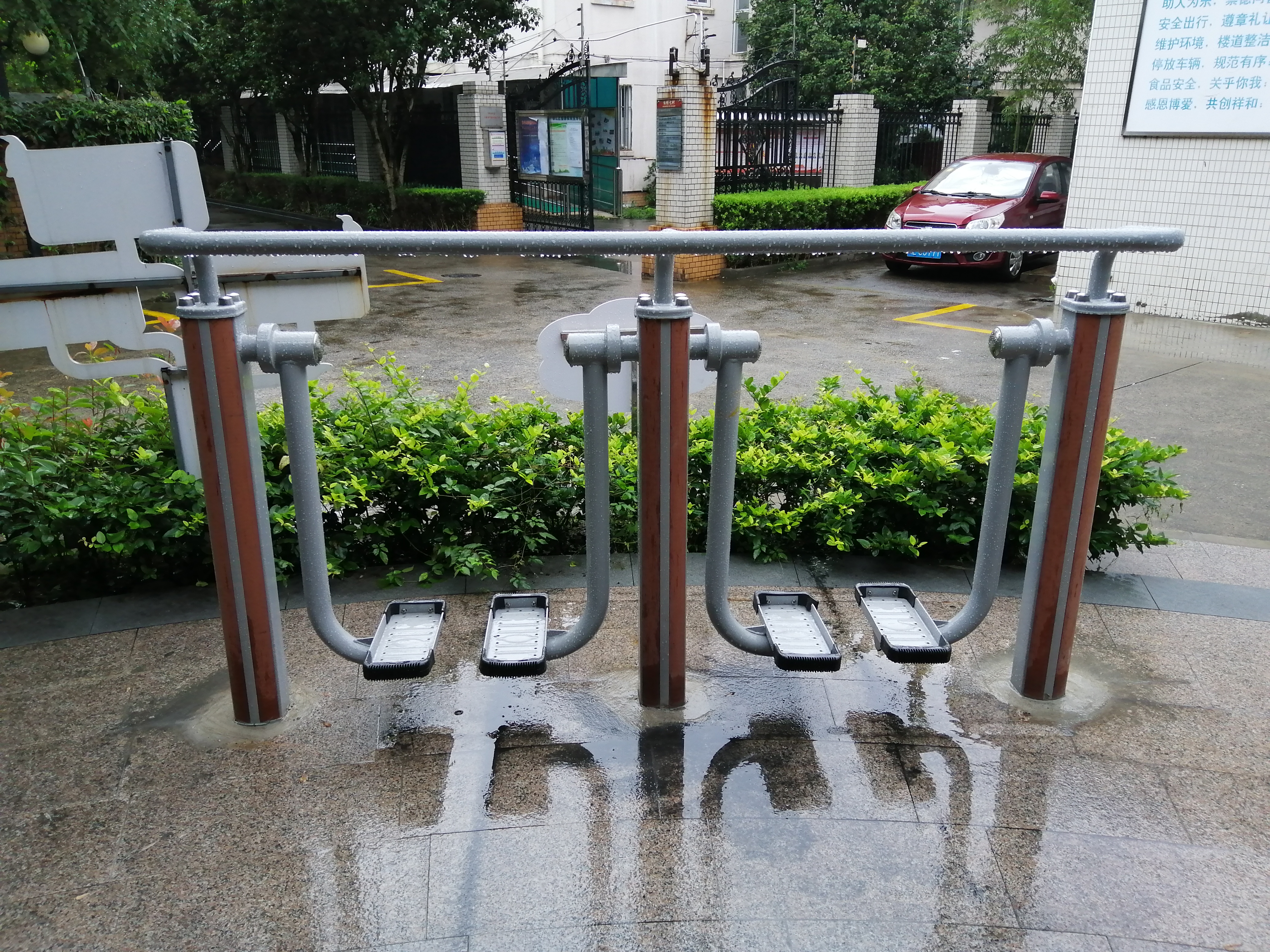 雙位太空漫步機