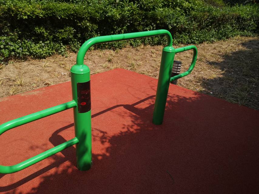 三位壓腿器
