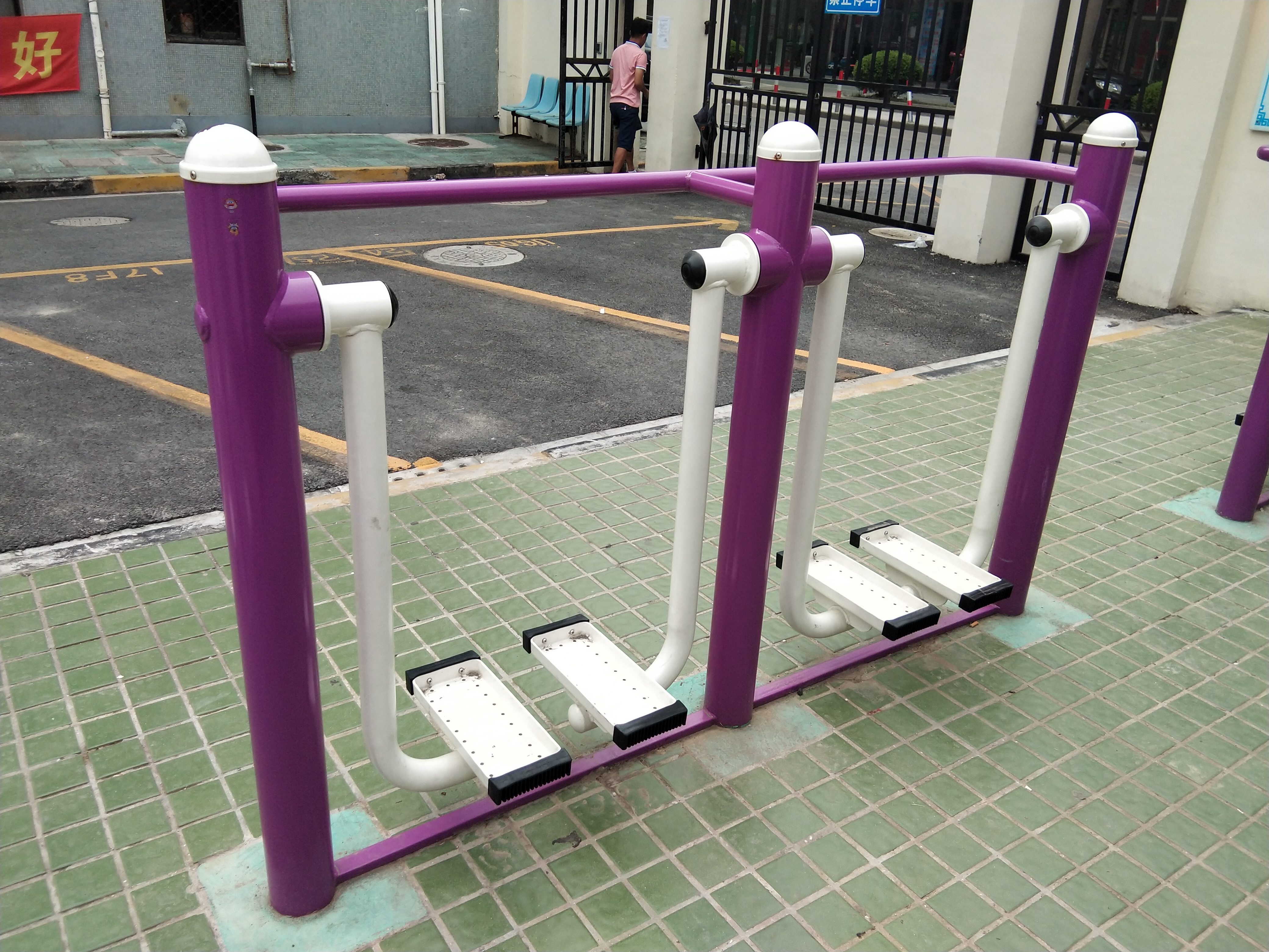 雙位漫步機