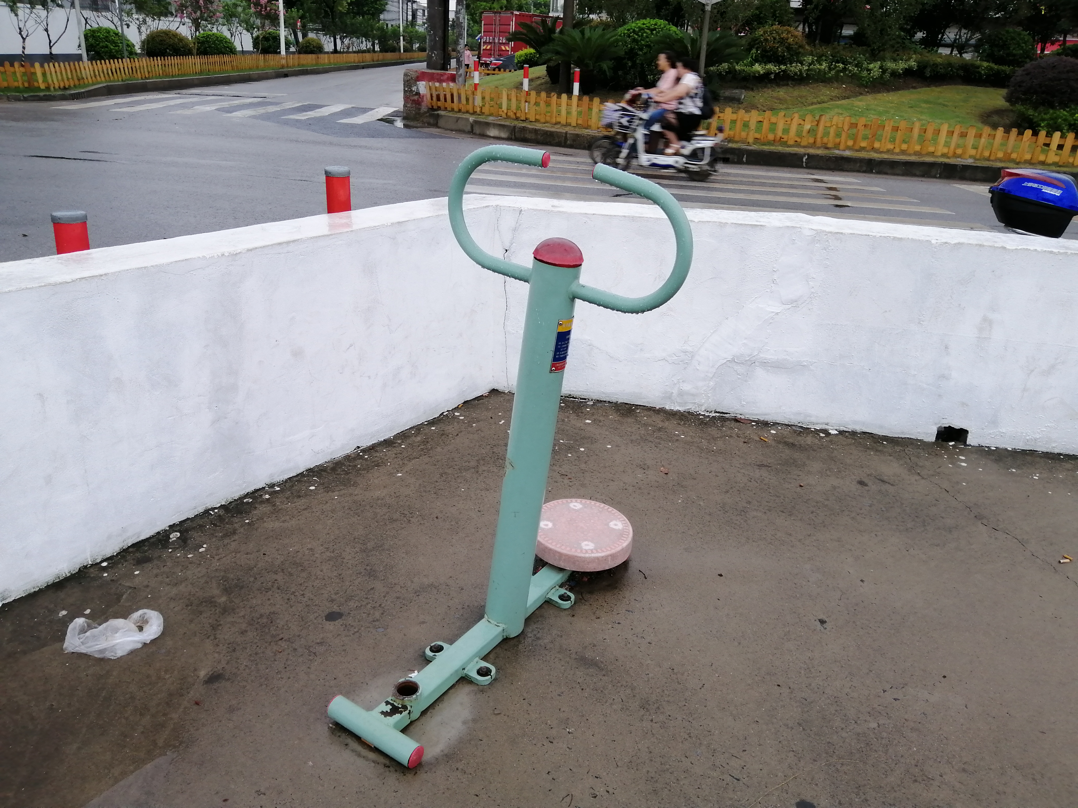 扭腰器