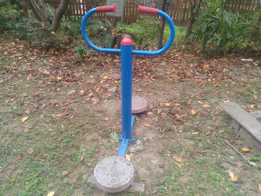 扭腰器