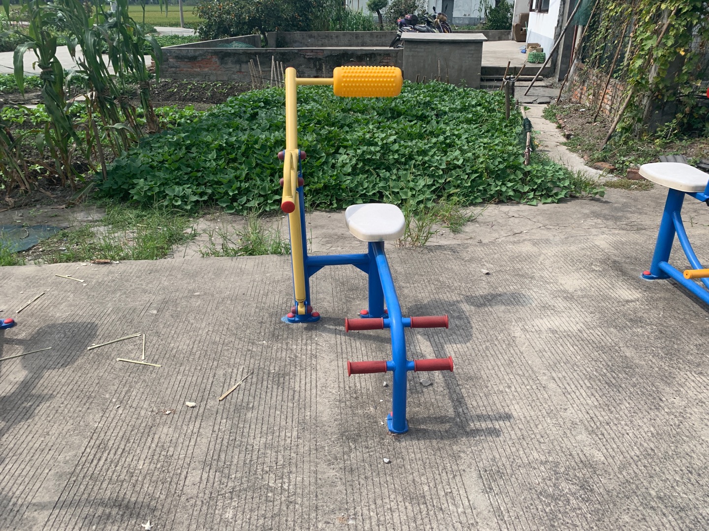 腹背鍛煉器