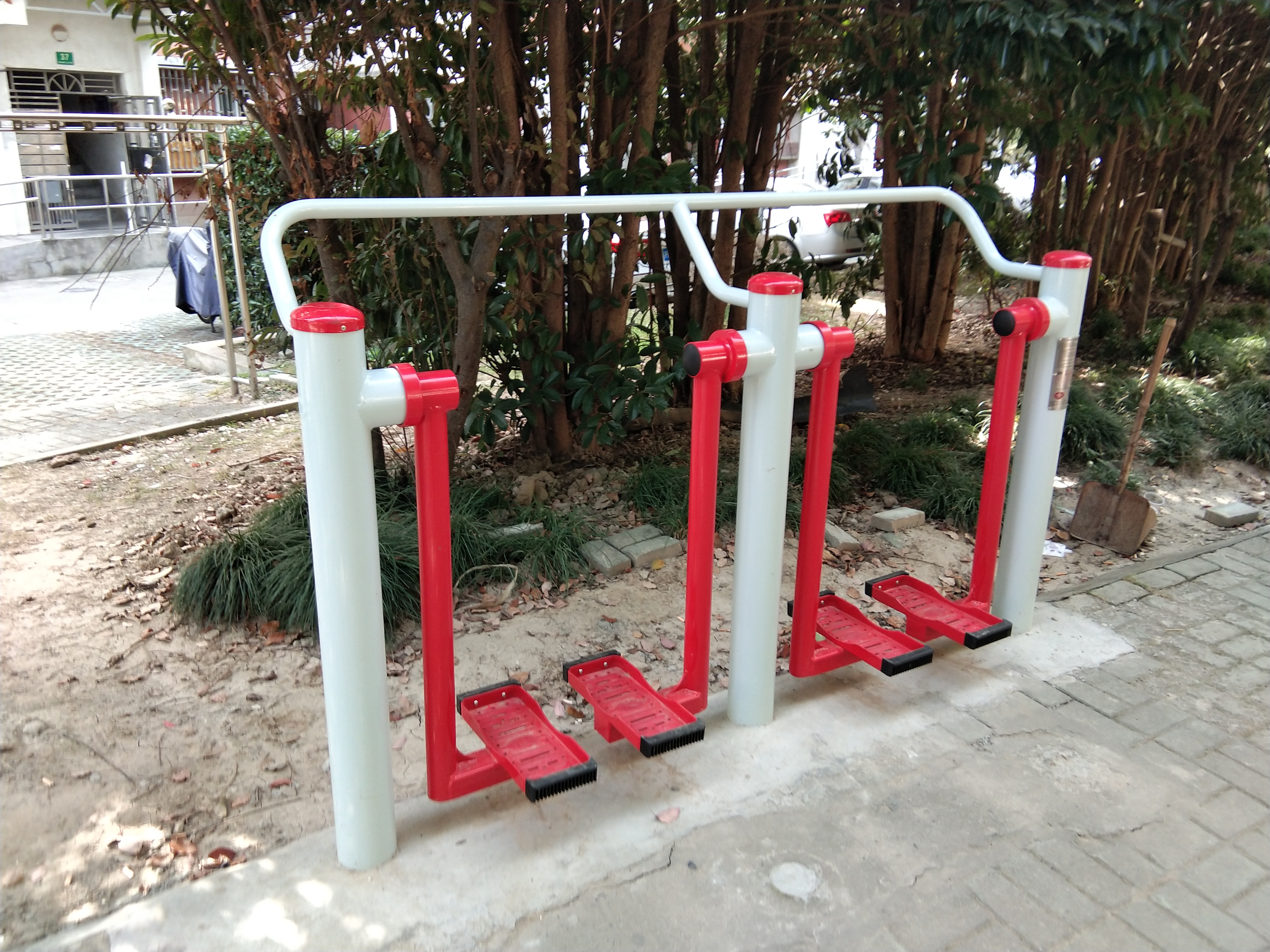兩聯漫步機