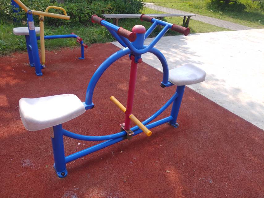 下肢鍛煉器