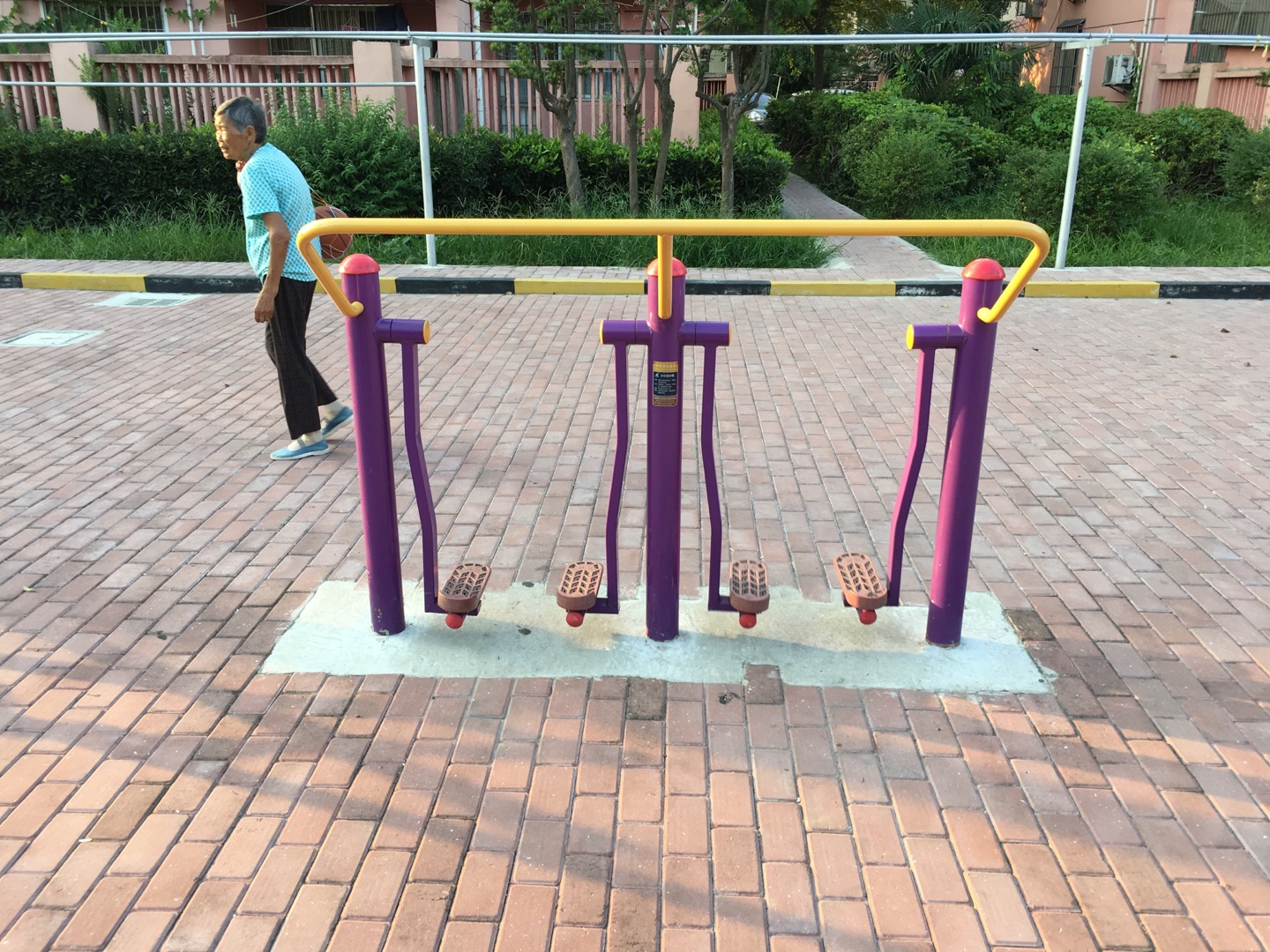 太空漫步器
