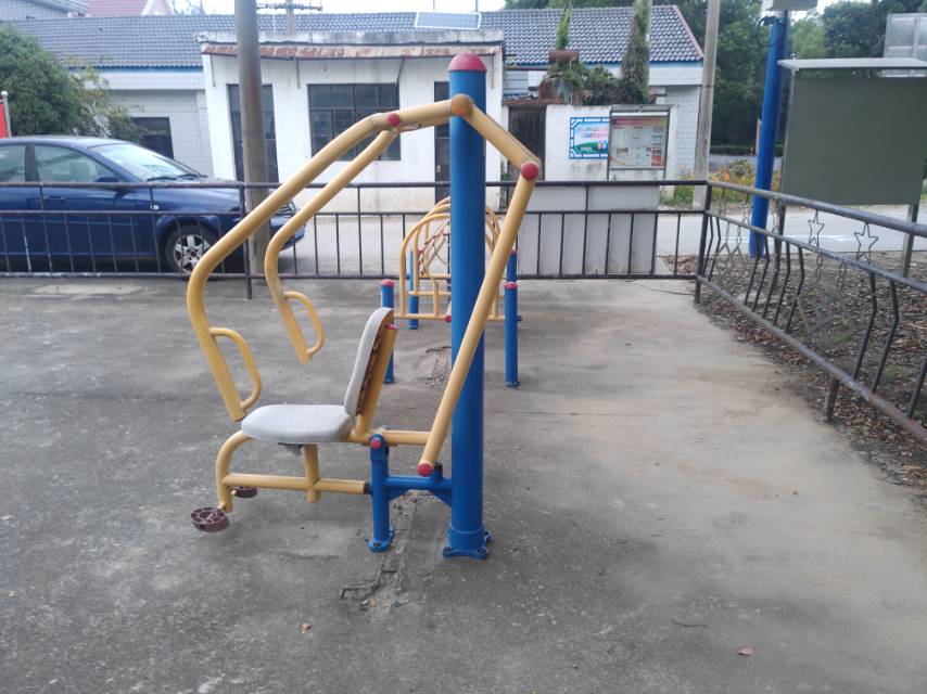 自重推胸器