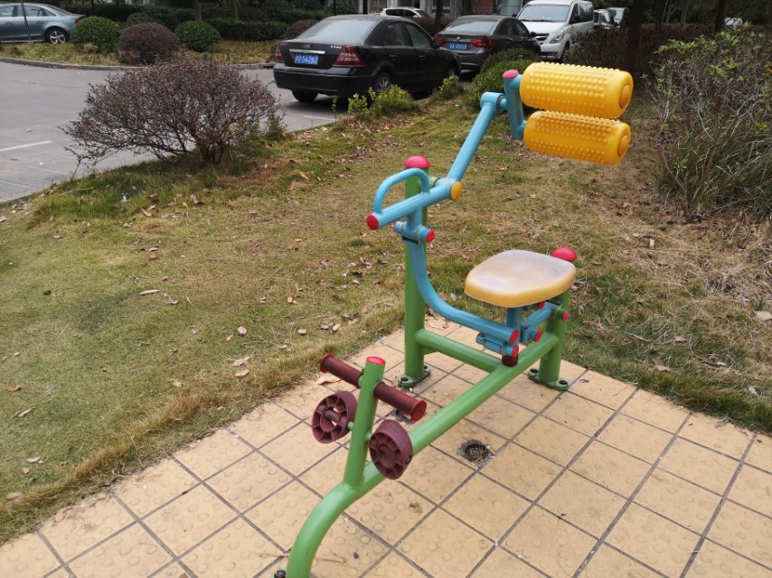 腹背鍛煉器