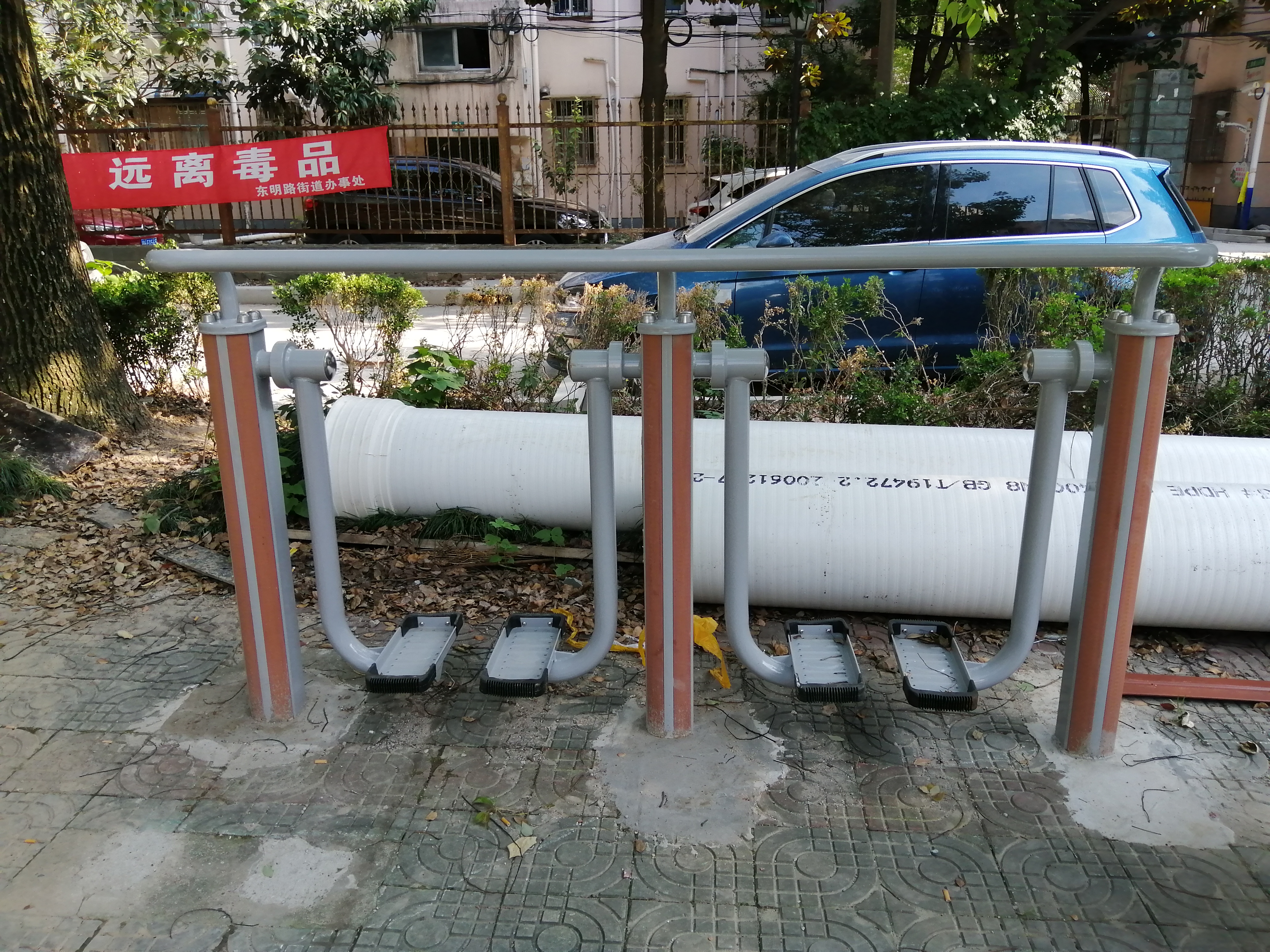 雙位太空漫步機