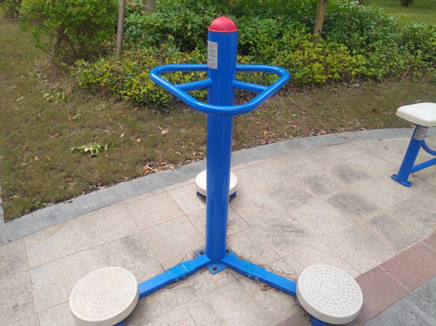 扭腰器