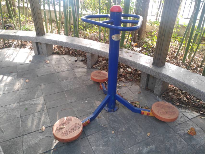 扭腰器