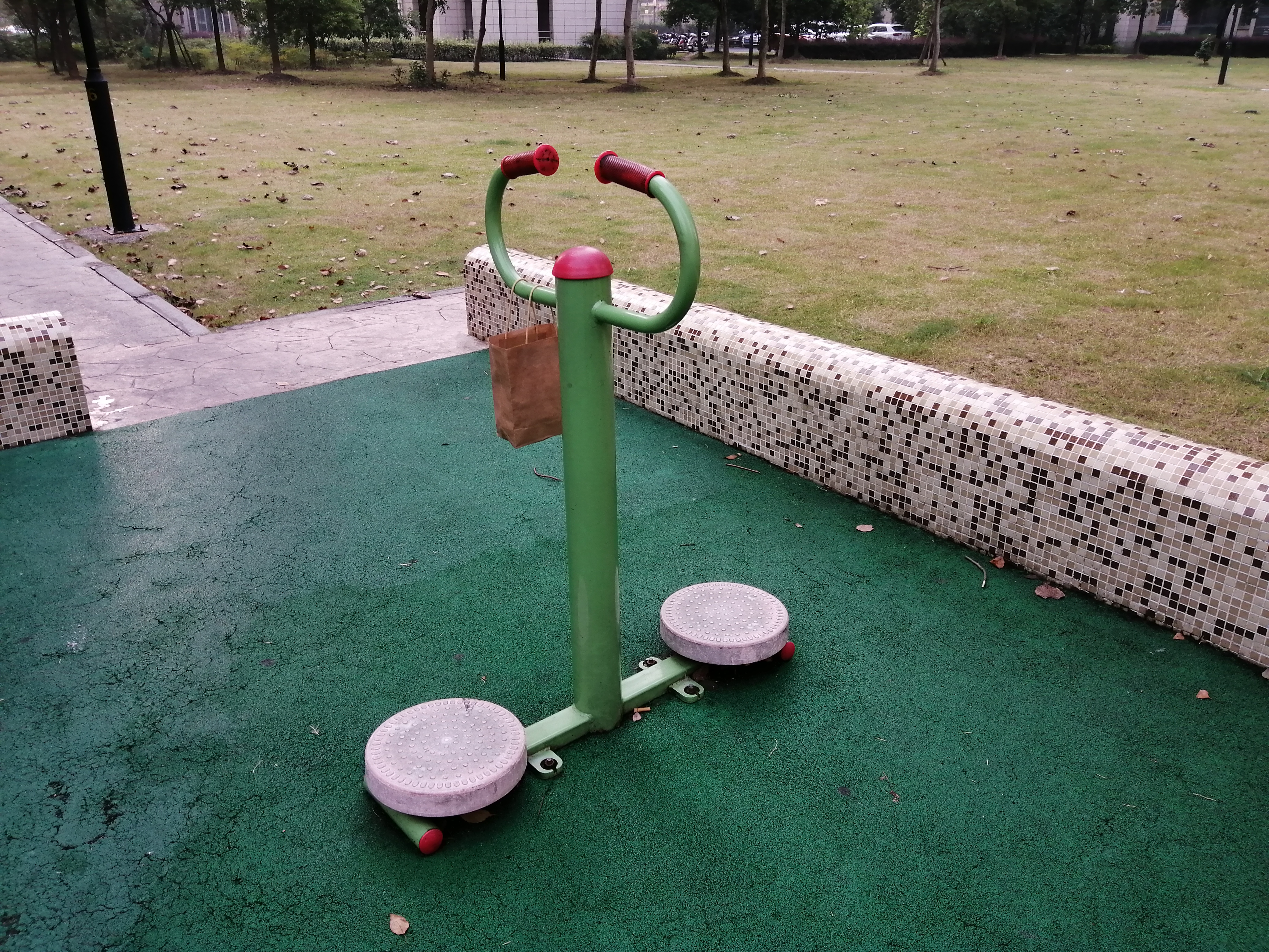 扭腰器