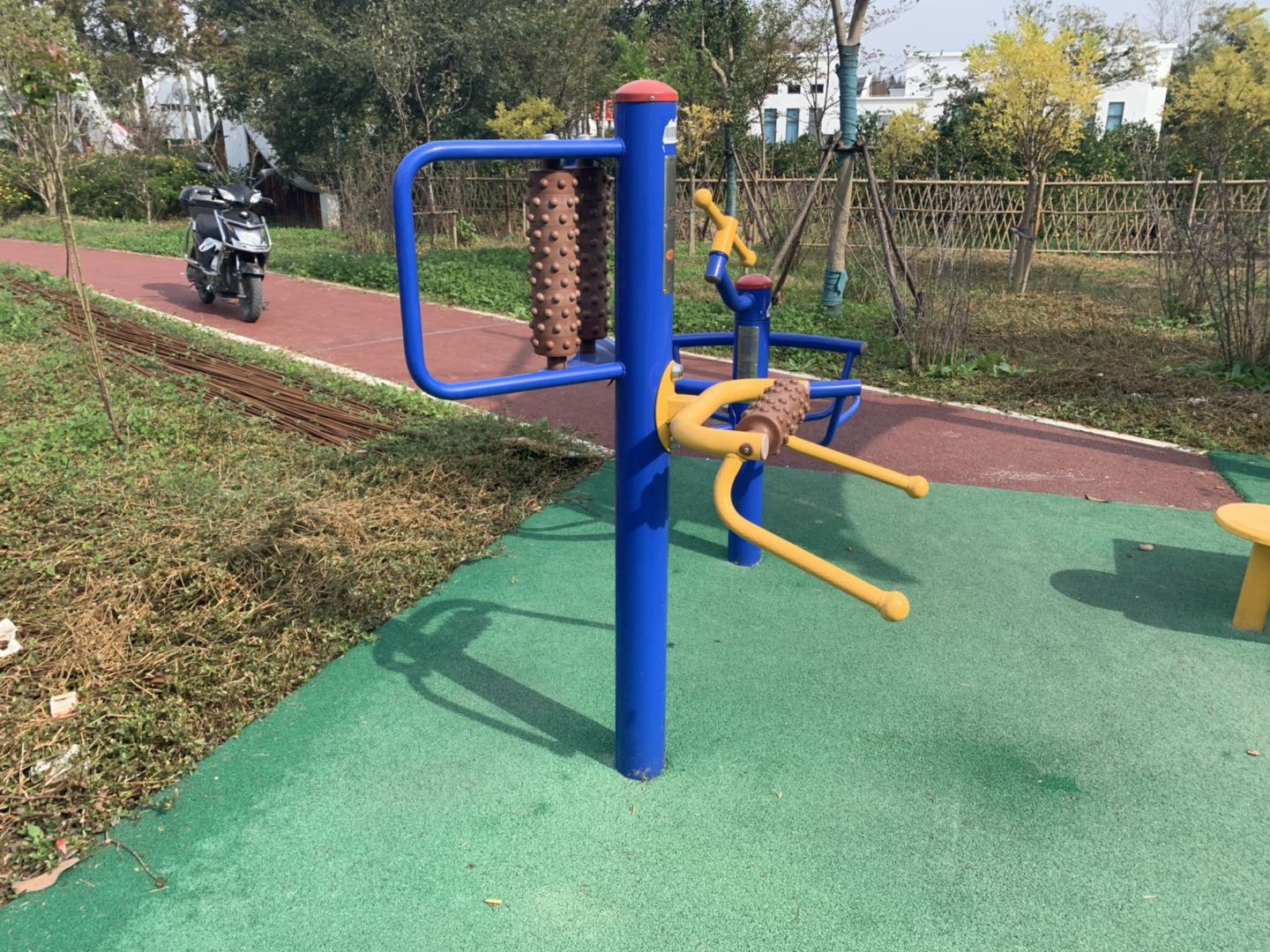 腰背按摩器