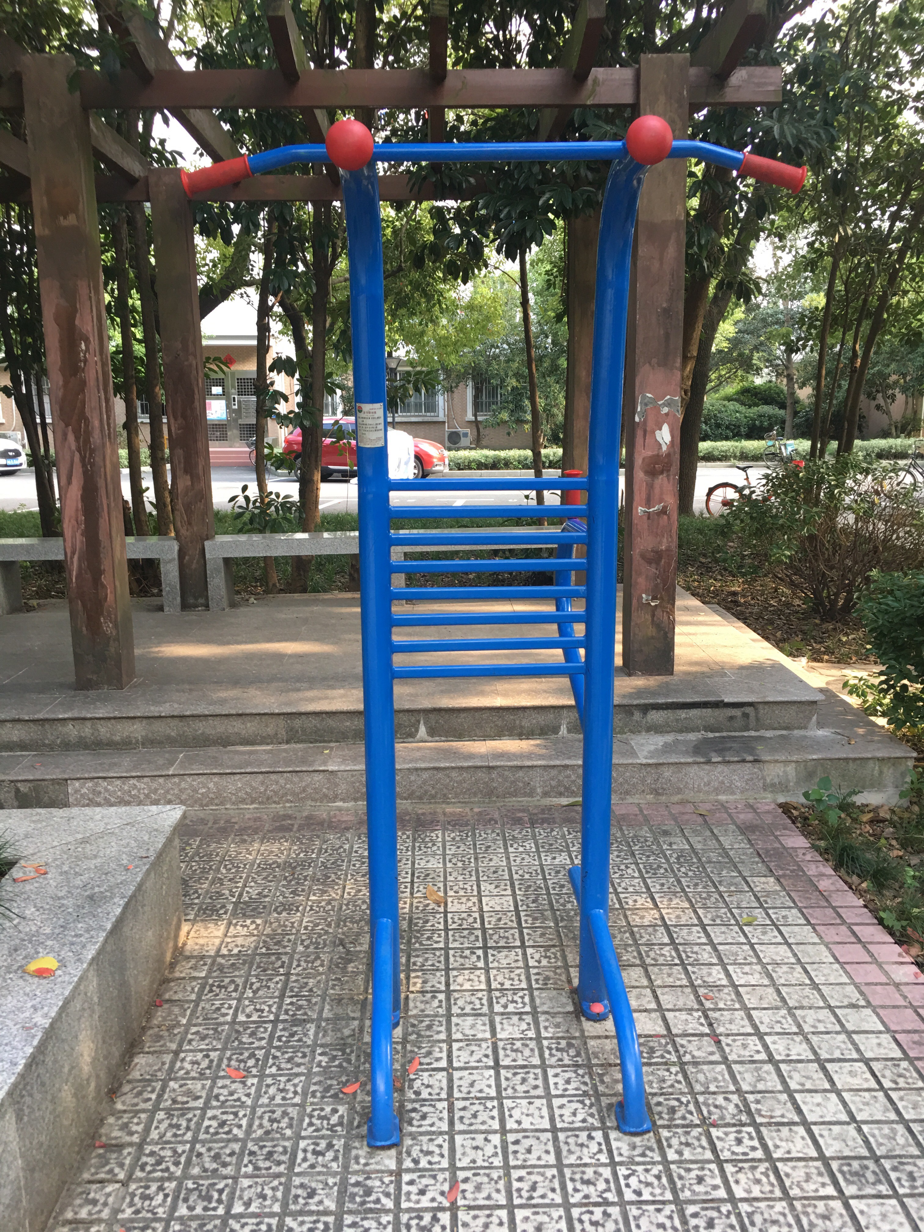 多功能訓練器