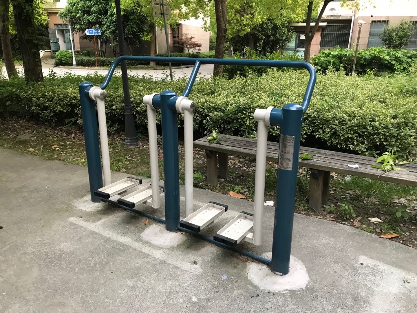 二位太空漫步機