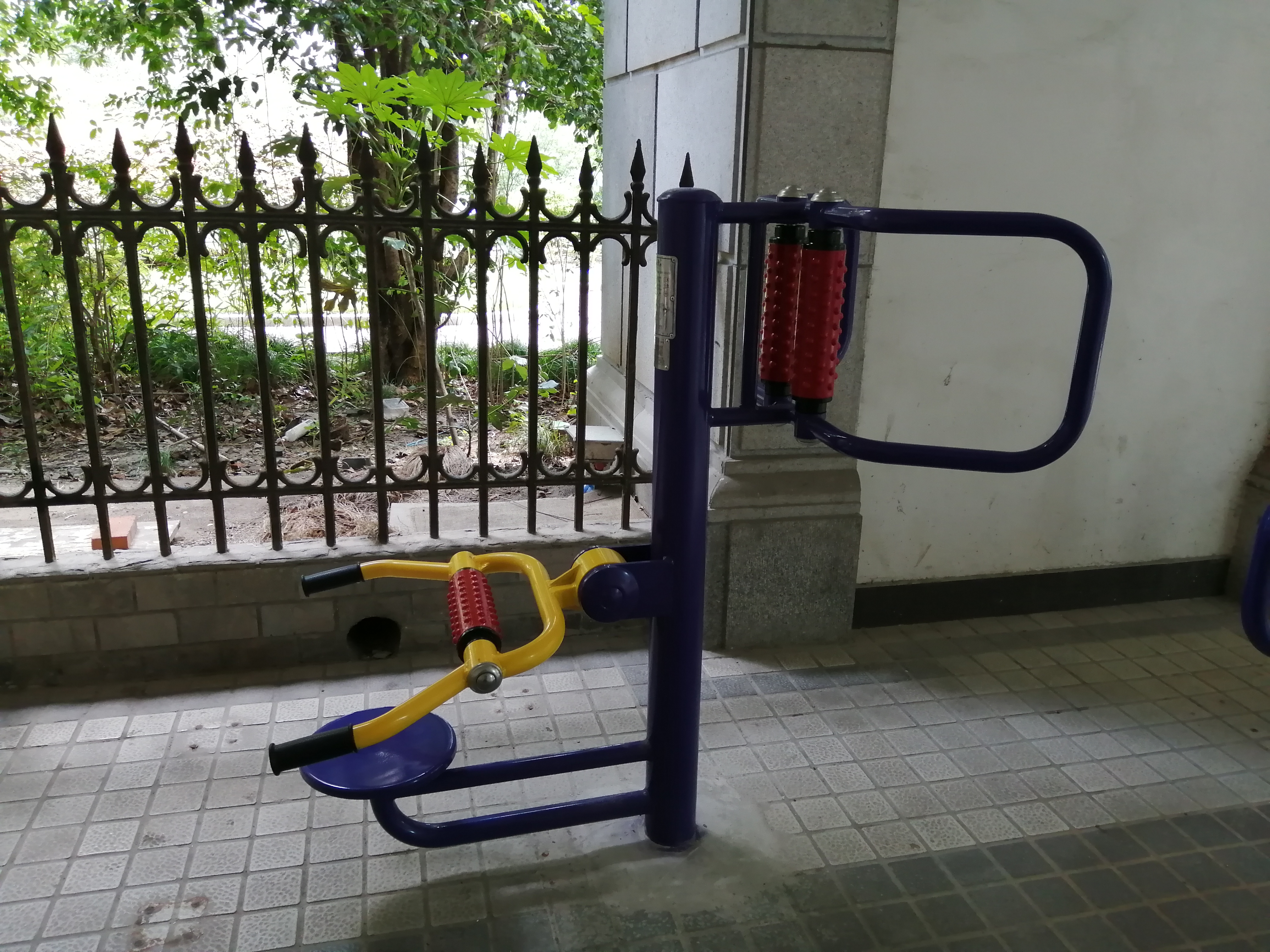 腰背按摩器