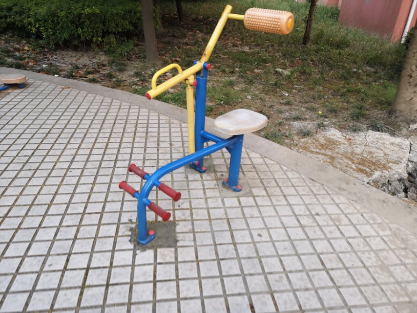 腹背鍛煉器