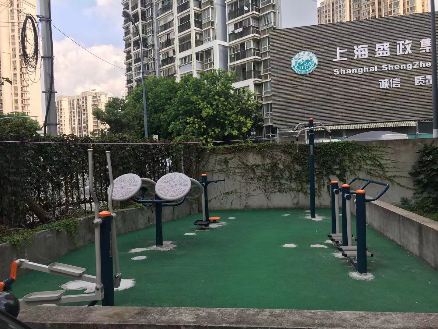 靜安區芷江西路街道永太居委健身點（共和新路318弄）