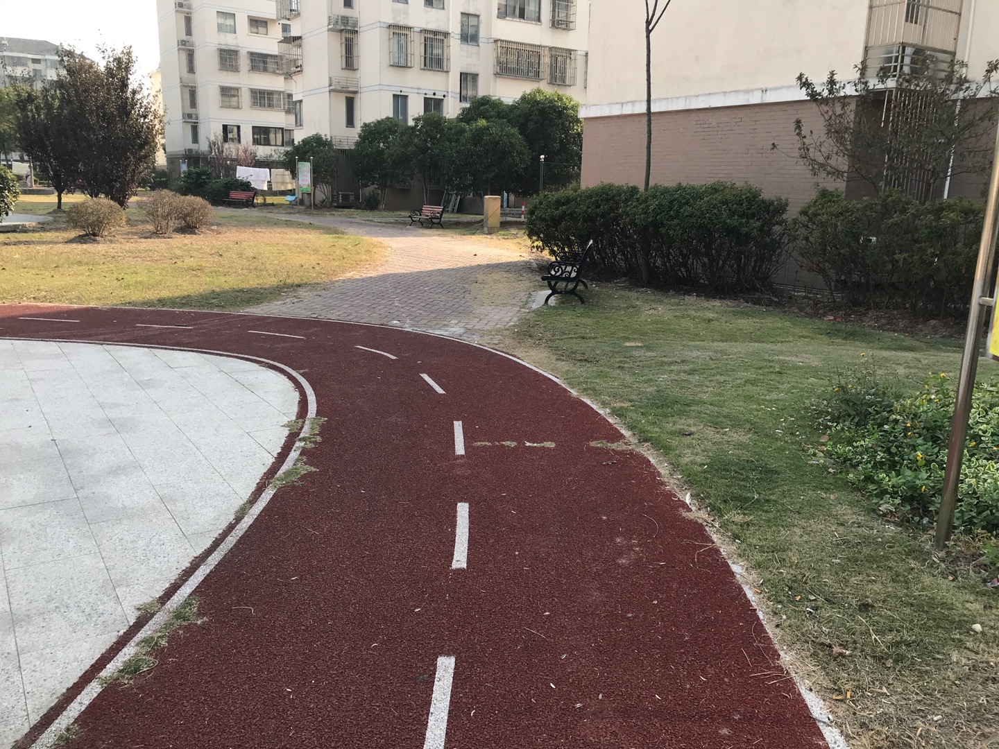鄧鎮二居廣場健身步道