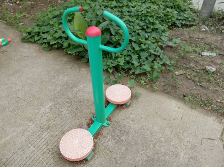 扭腰器