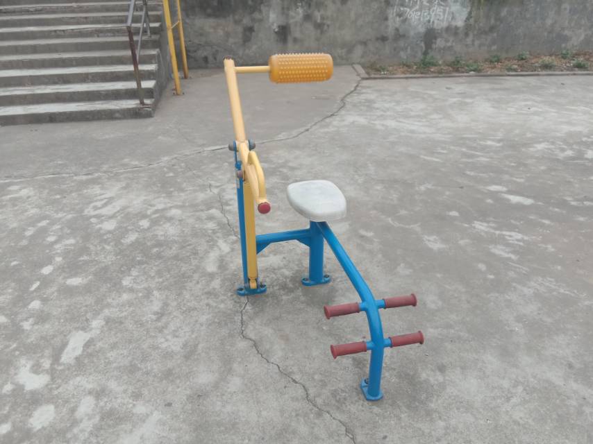 腹背鍛煉器