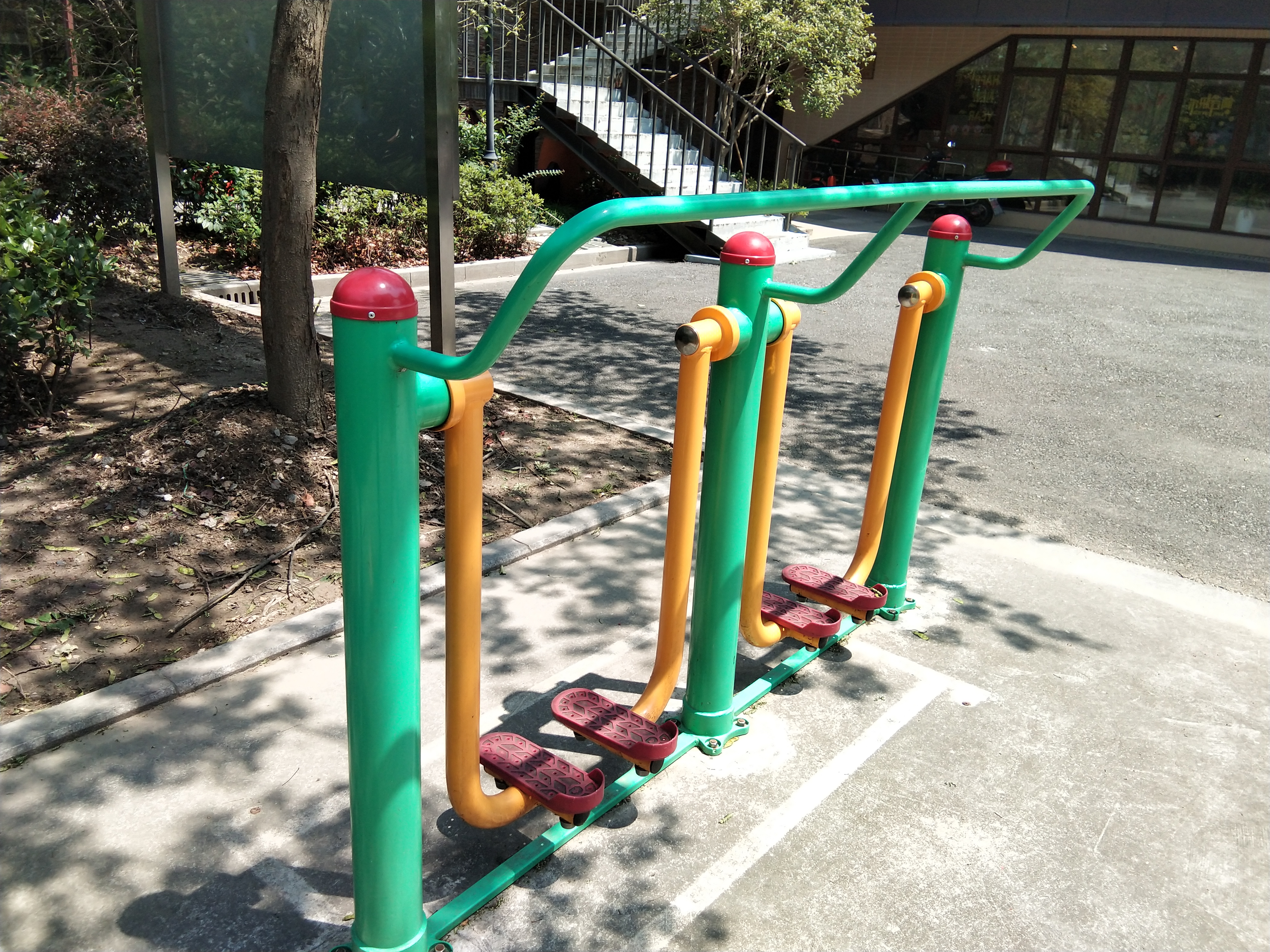 兩聯(lián)漫步機(jī)