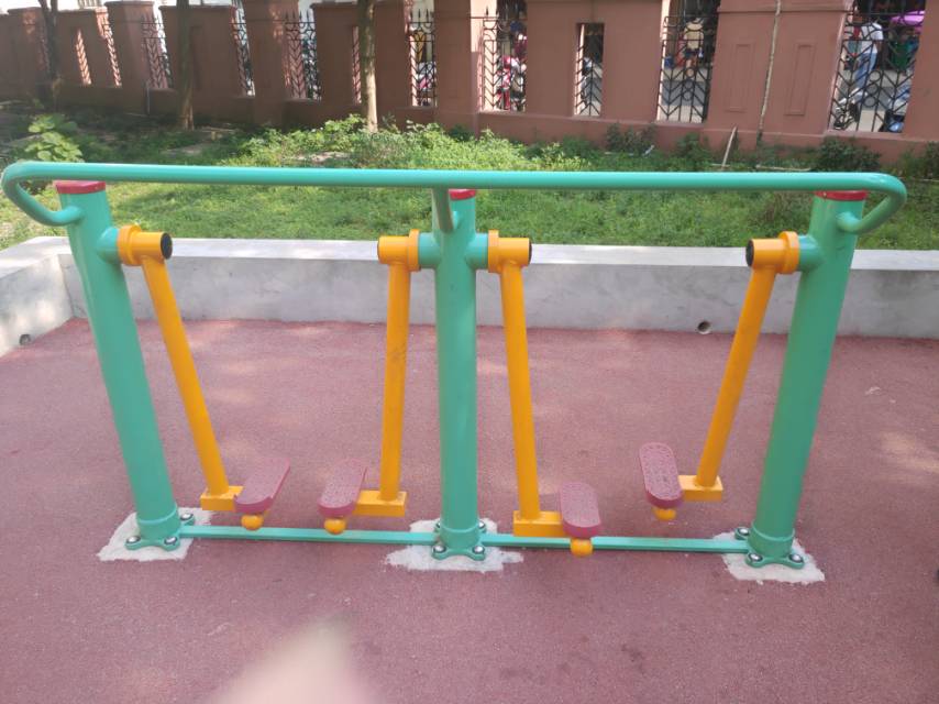 兩聯漫步機