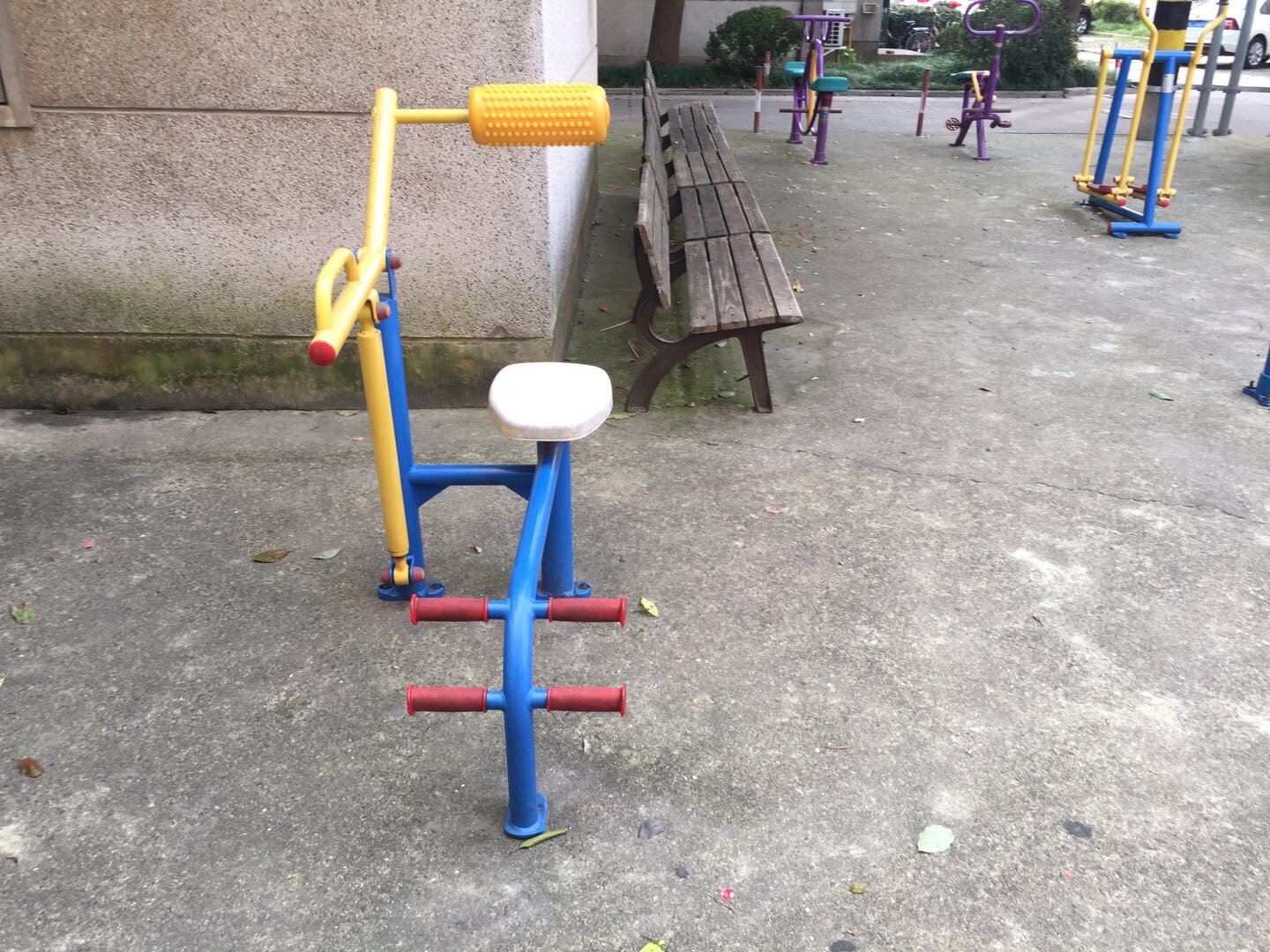 腹背鍛煉器