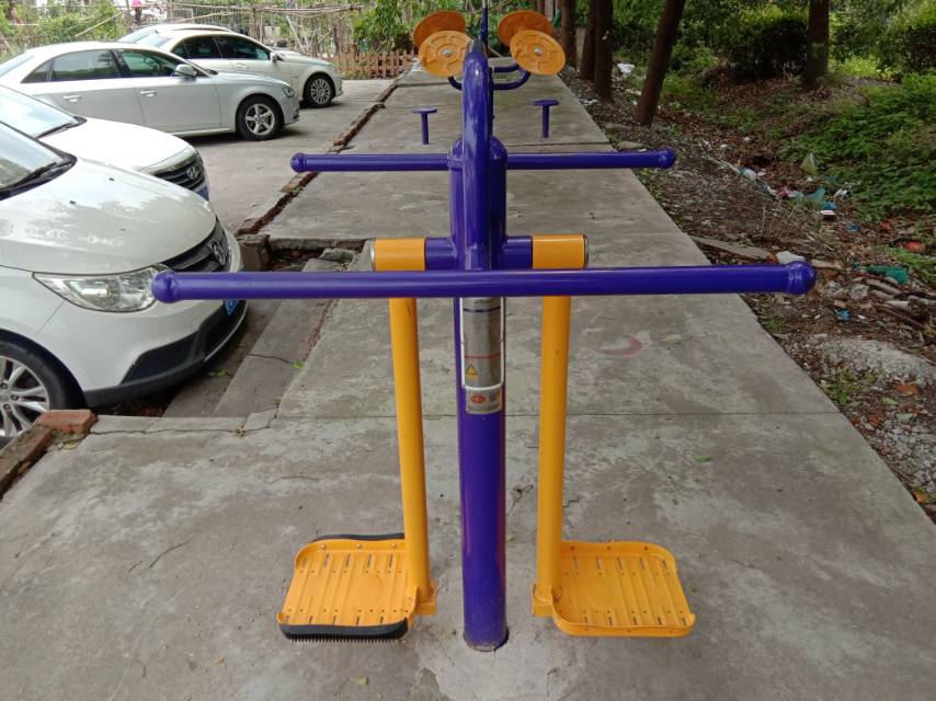 鐘擺器