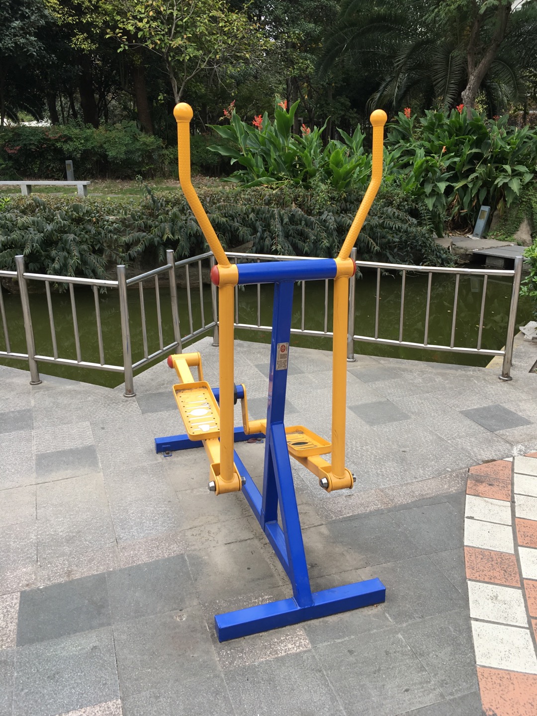 室外橢圓機