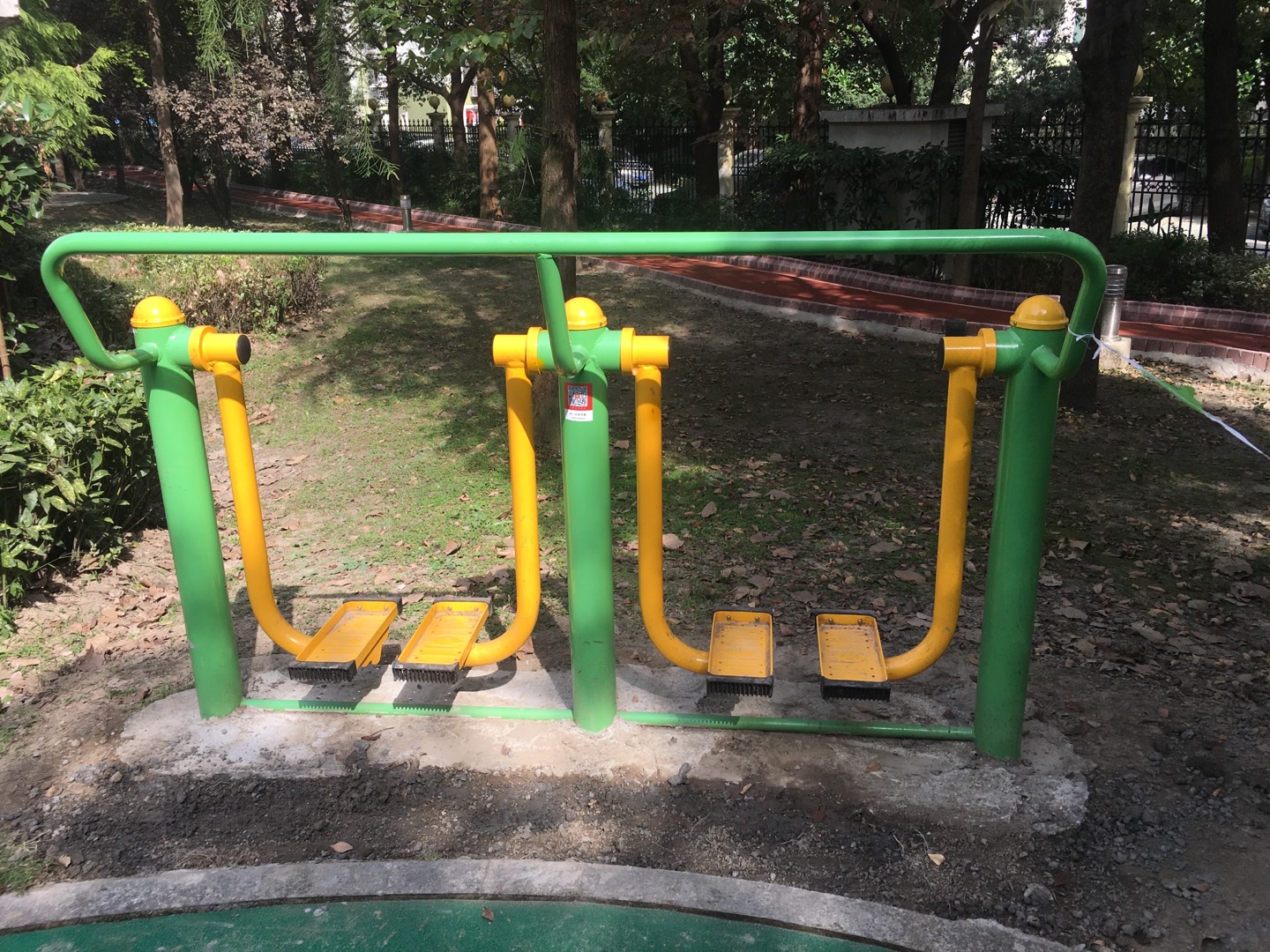 雙位太空漫步機