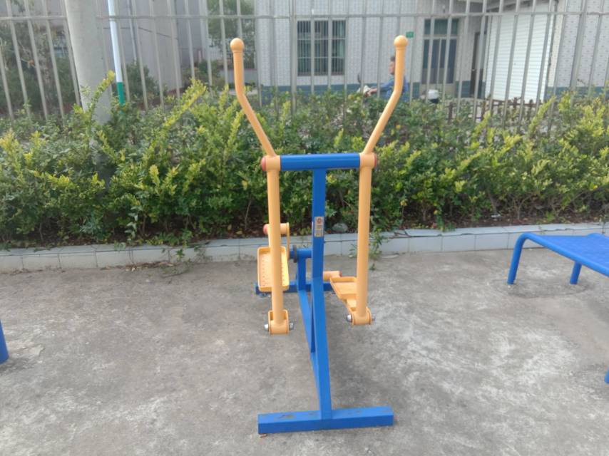 室外橢圓機
