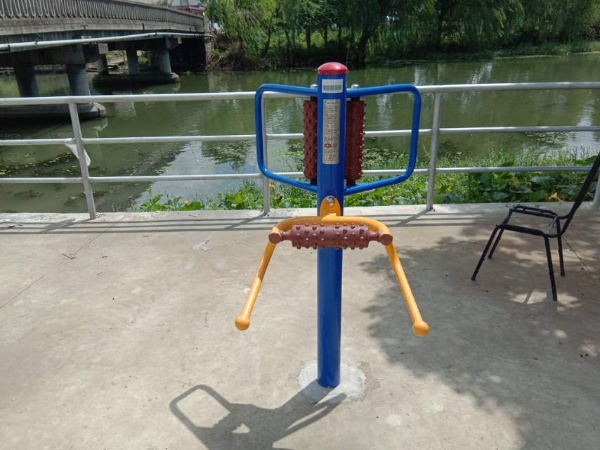 腰背按摩器