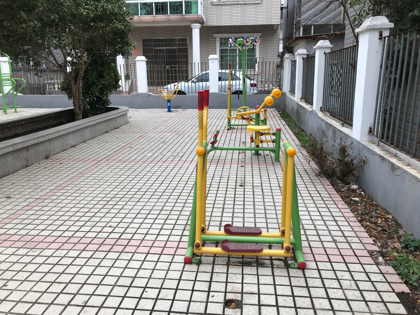 顧三村七隊(duì)健身點(diǎn)