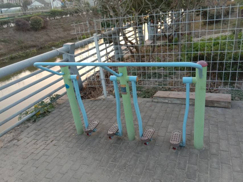 太空漫步器