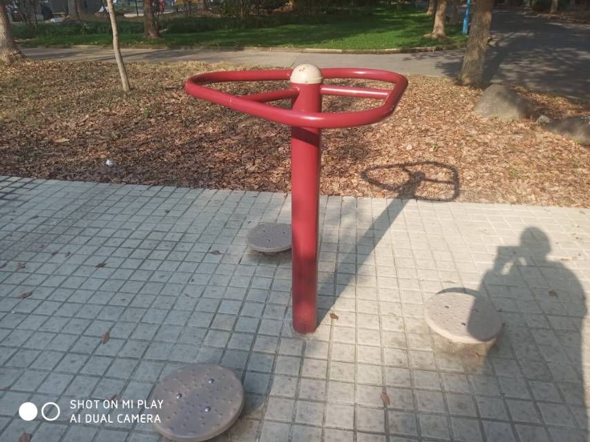 扭腰器