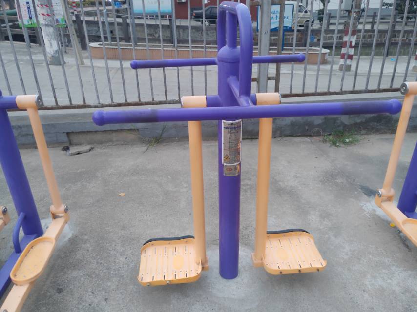 鐘擺器