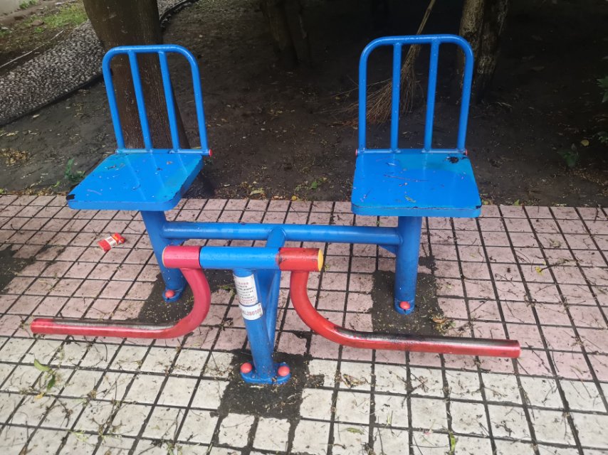 下肢訓練器