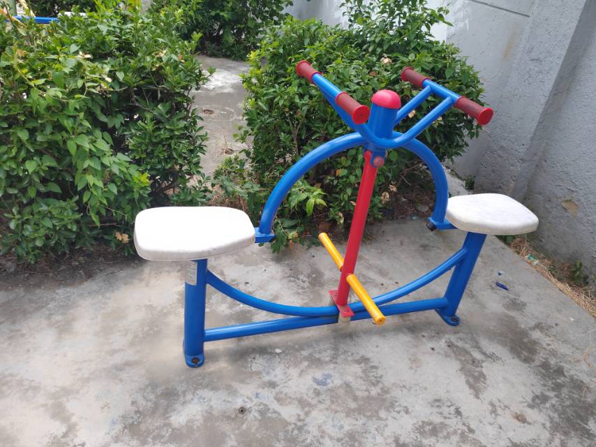 下肢鍛煉器