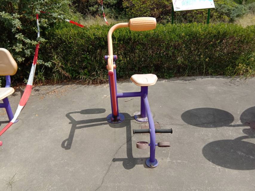 腹背鍛煉器