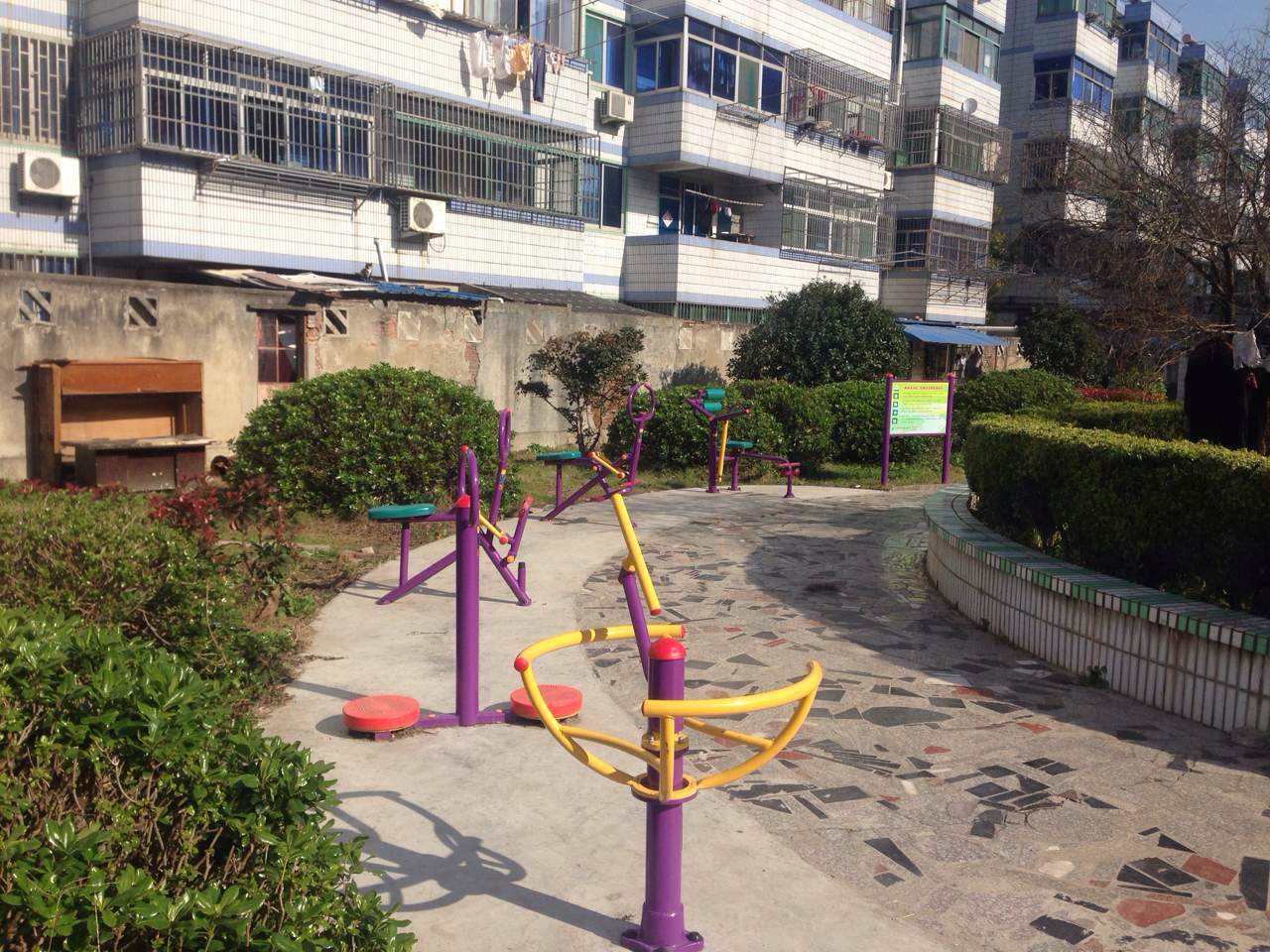 奉城鎮洪廟菜場南苑市民益智健身苑點