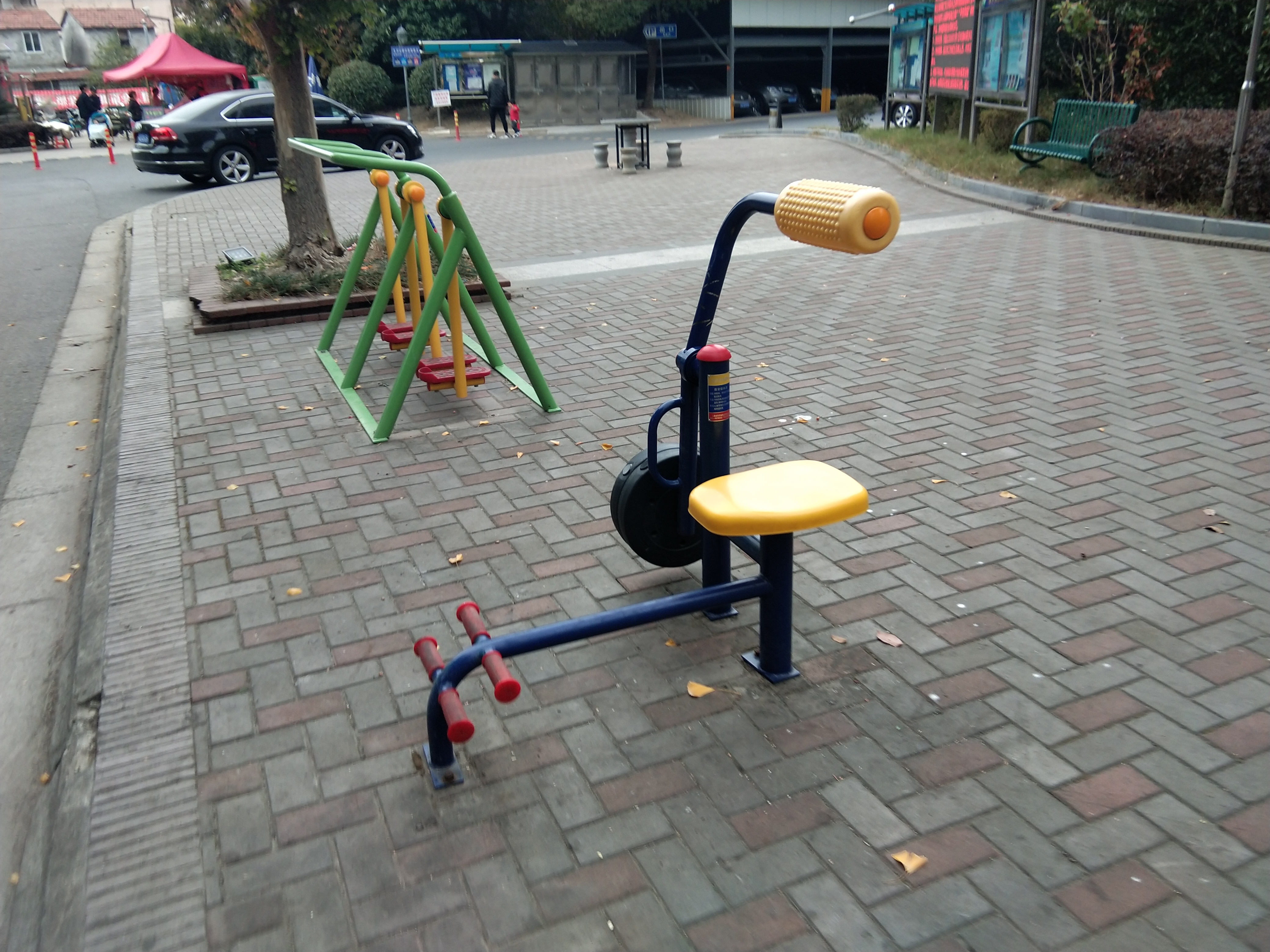腹背鍛煉器