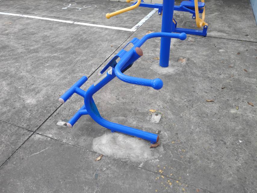 背肌訓練器