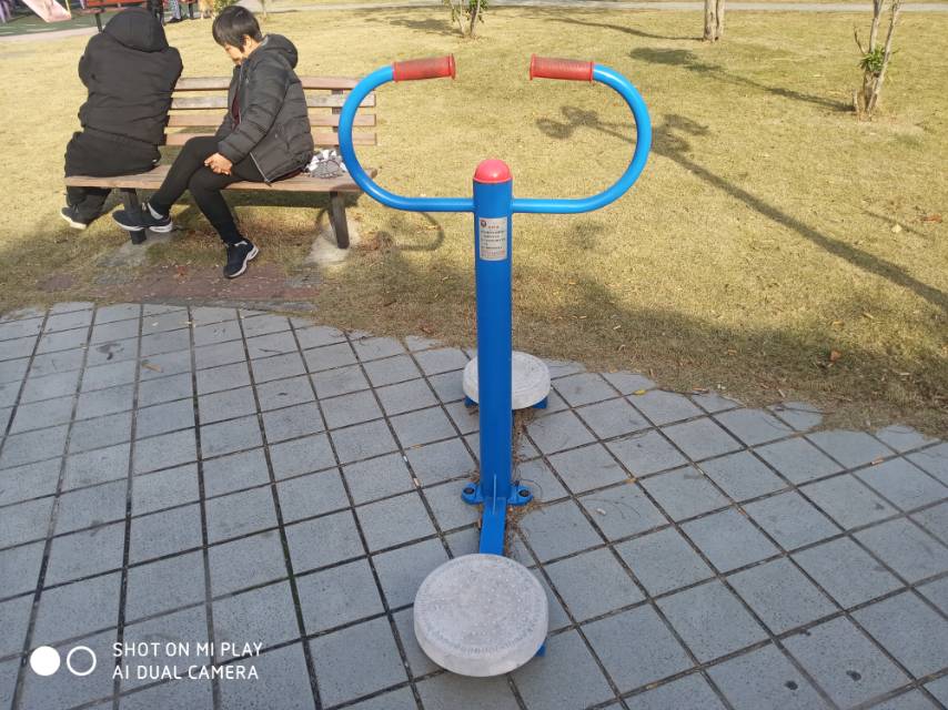 扭腰器